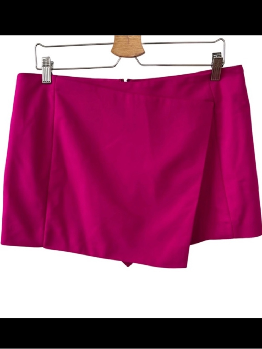 NWT Express Fuschia Skort